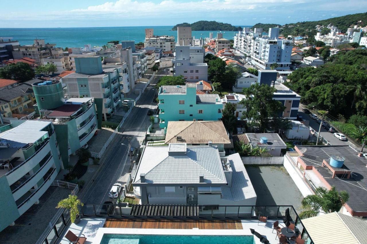 Adra 301 - Apartamento No Centro De Bombinhas - Rooftop Com Piscina E Academia - A Poucos Metros Da Praia - Zewnętrze zdjęcie