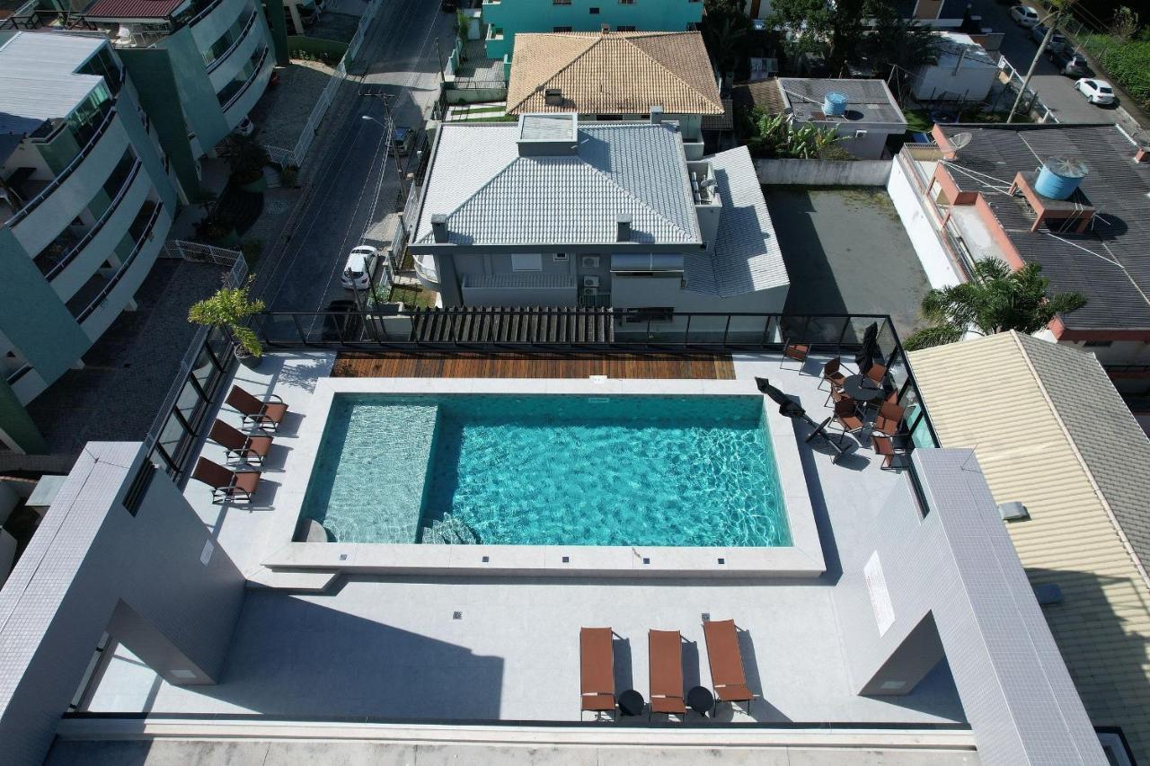 Adra 301 - Apartamento No Centro De Bombinhas - Rooftop Com Piscina E Academia - A Poucos Metros Da Praia - Zewnętrze zdjęcie